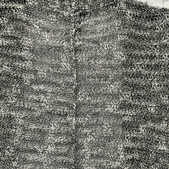 Torrid Womens 2 Black White Cardigan Sleeveless Open Front Lightweight Sweater - Picture 8 of 12